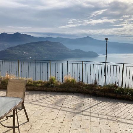 Appartamento Grande Terrazza Vista Lago Parzanica Exterior photo